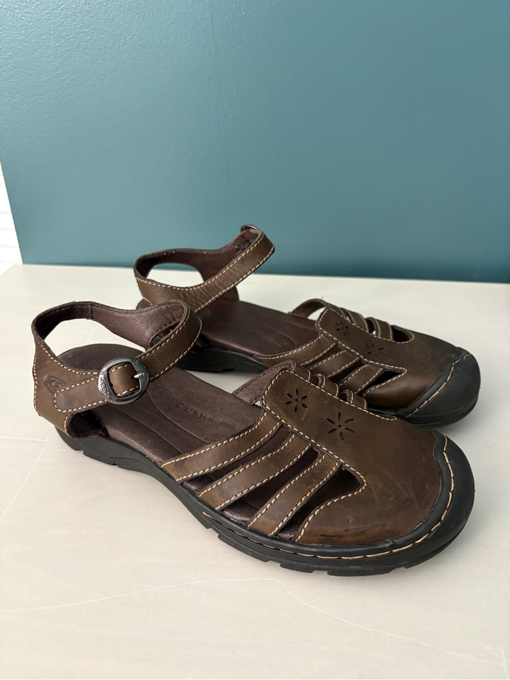 KEEN Women’s Keen Paradise Sandals Brown Leather Mary Jane Size 8